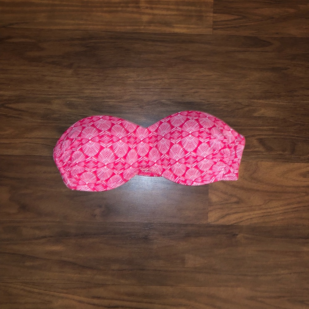 Strapless swim top